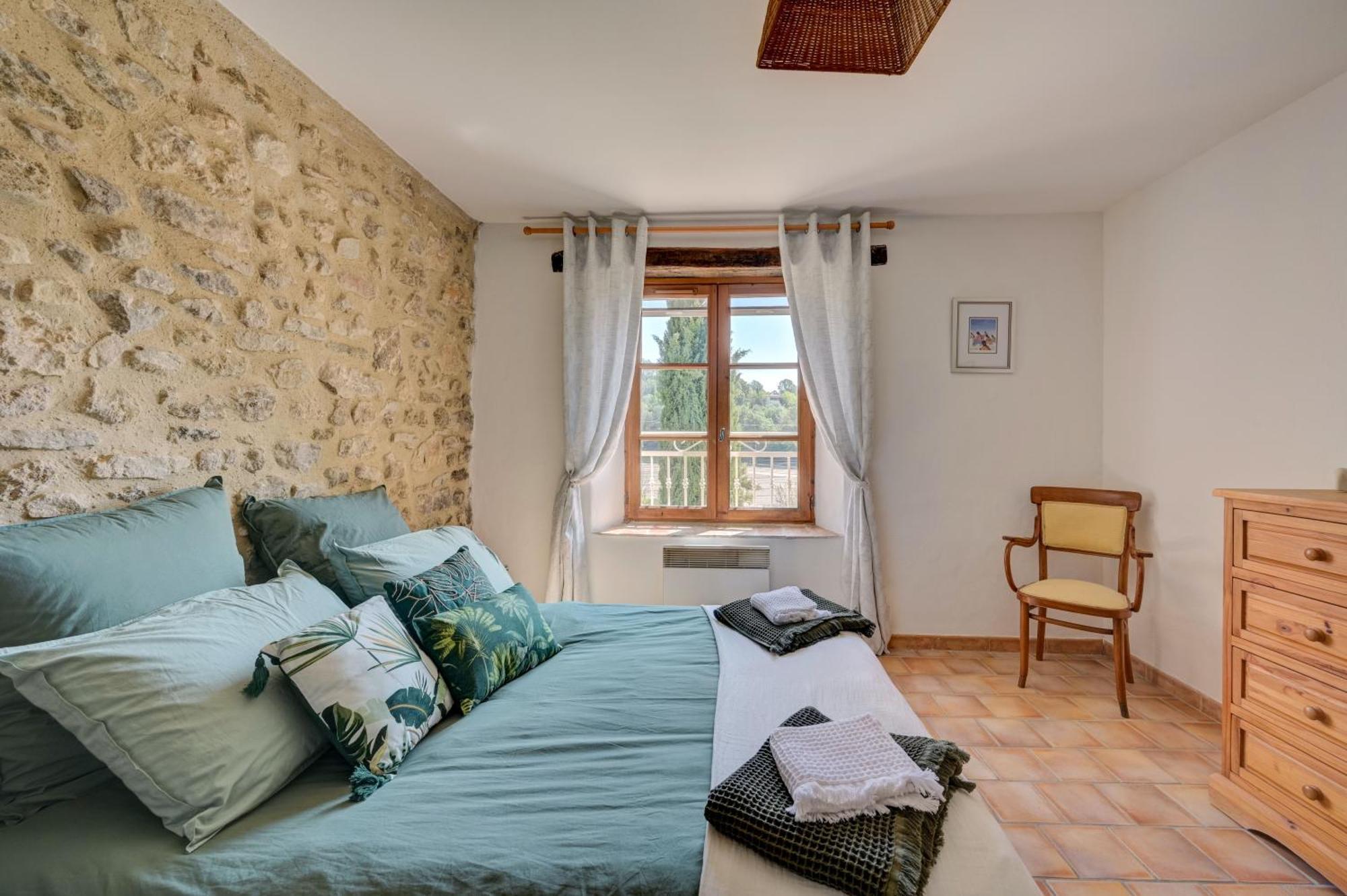 Domaine Bellavigne Gites Et Spa Forcalquier Exterior foto