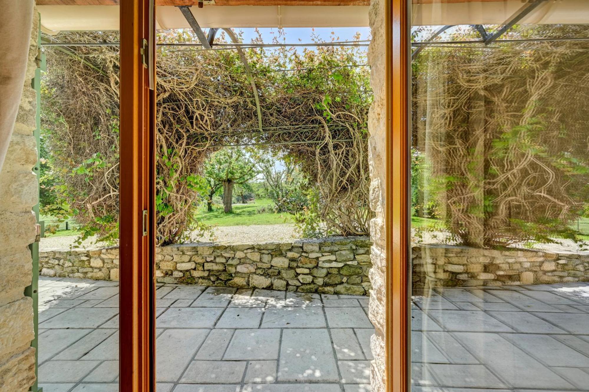Domaine Bellavigne Gites Et Spa Forcalquier Exterior foto