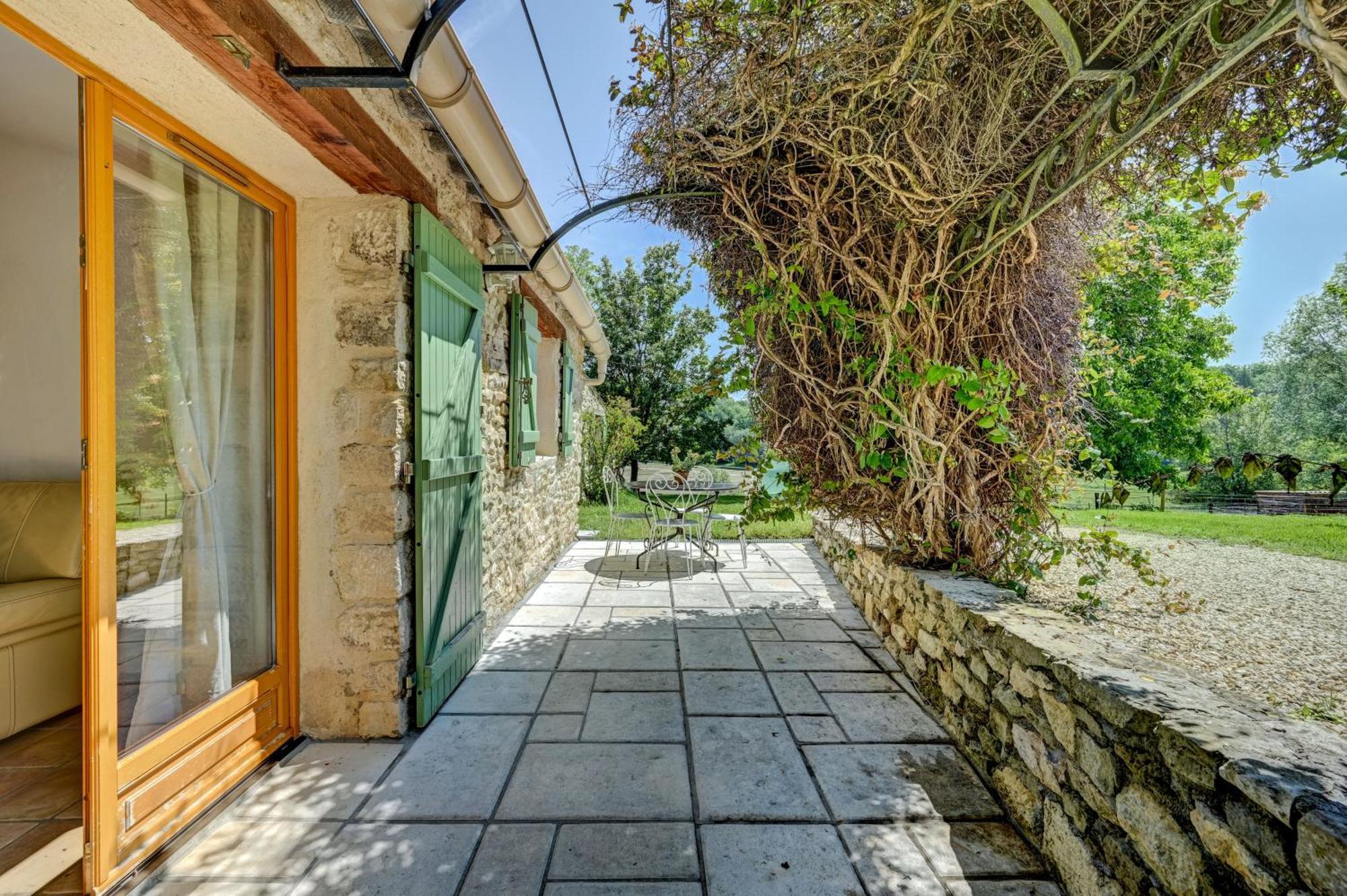 Domaine Bellavigne Gites Et Spa Forcalquier Exterior foto